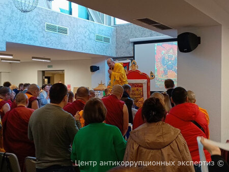 Обзор СМИ: какие законы вступают в силу в мае, лекции о буддизме в Москве, вести из минэкономразвития и другие новости