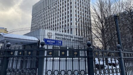 10 января вступили в силу новые законы, минюст рассказал, за какие нарушения водителей будут лишать прав, обращение солдата по имени Шойгу, Сергей Зверев намерен идти в Госдуму от Бурятии, новый глава ЦРУ работал послом США в России.