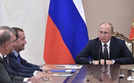 Владимир Путин провёл совещание с постоянными членами Совета Безопасности.