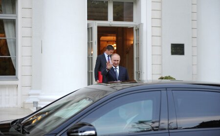 Обзор СМИ за 27 августа 2022 года: деятельность президента России, Казахстан приостановил экспорт военной продукции, СВО на территории Украины