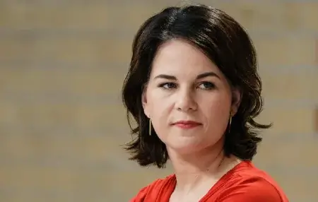 Глава МИД ФРГ выступила против прекращения огня на Украине на условиях России