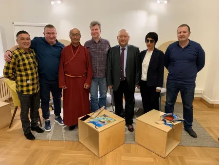 Единство народов и религий России обсудили в московском офисе «Среда своих»