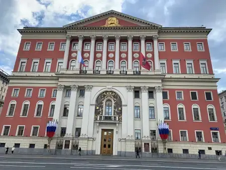 Москва предлагает гражданам заключить контракт на военную службу с Министерством обороны РФ