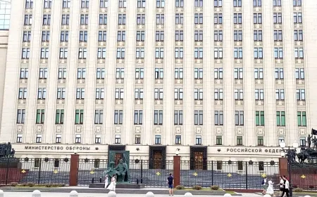 Освобожденные из украинского плена российские военные прибыли в Москву.